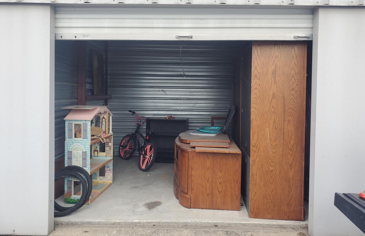 Storage Unit Auction in Jeffersonville, IN at Red Dot Storage 113 ends